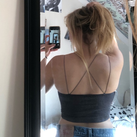 Seamless Strappy bra top - Picture 3 of 3